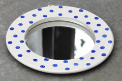 Polka-dot-mirror